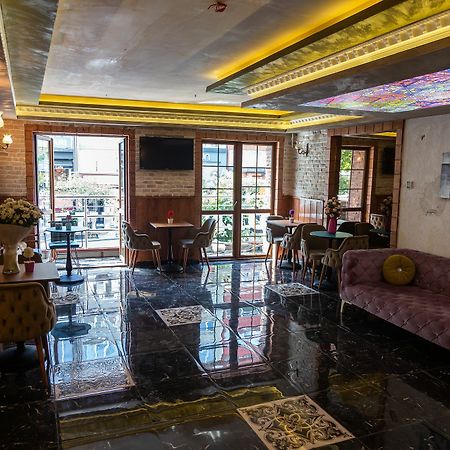 Royal Garden Suite And Hotel Istanbul Ngoại thất bức ảnh